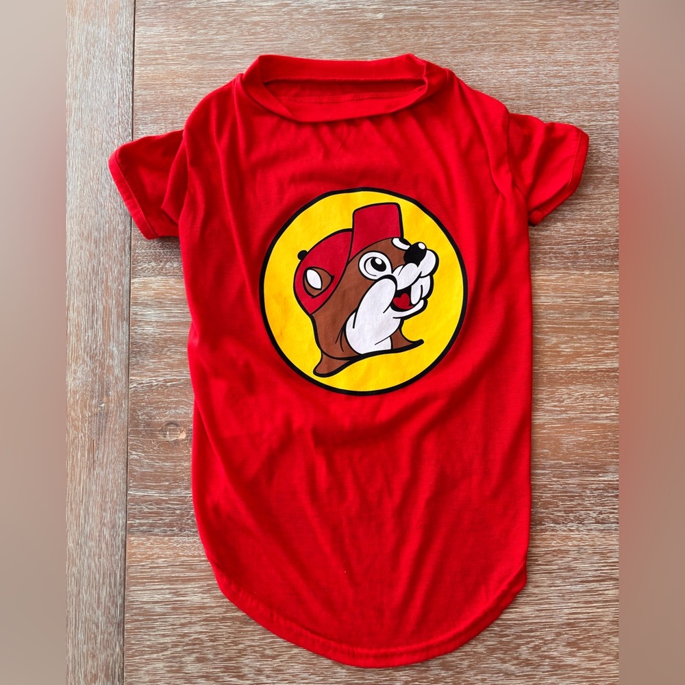Buccees Dog Graphic T-Shirt